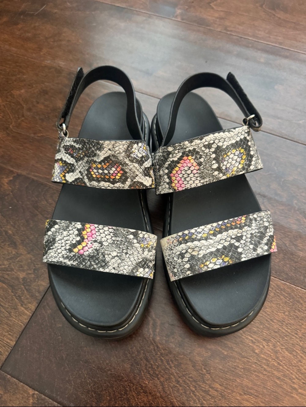 Limelight Rhodes Platform Sandals snakeskin 9
